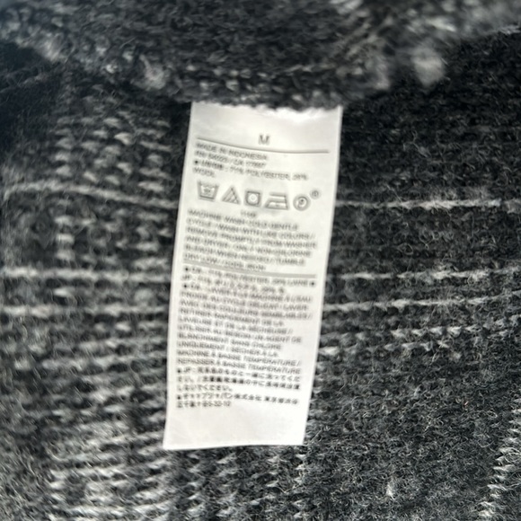 Gorgeous Banana Republic black and white Shacket size medium. Never worn - Picture 5 of 5